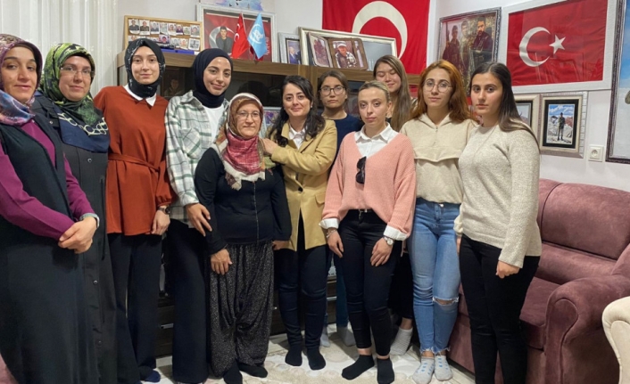 GSB Karaman Yurdu Öğrencilerinden Şehit Ailelerine Ziyaret