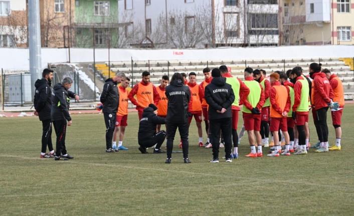 Karaman FK, Emir Özsoy’u Renklerine Kattı