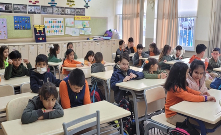 Karaman’a Depremzede Bin 155 Öğrenci Nakil Edildi