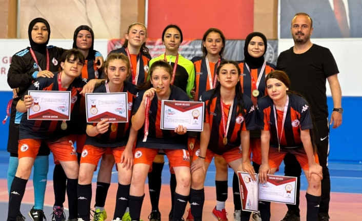 Karaman Hakkı Teke Spor Lisesi Kadın Futsal Takımı Yarı Finalde!