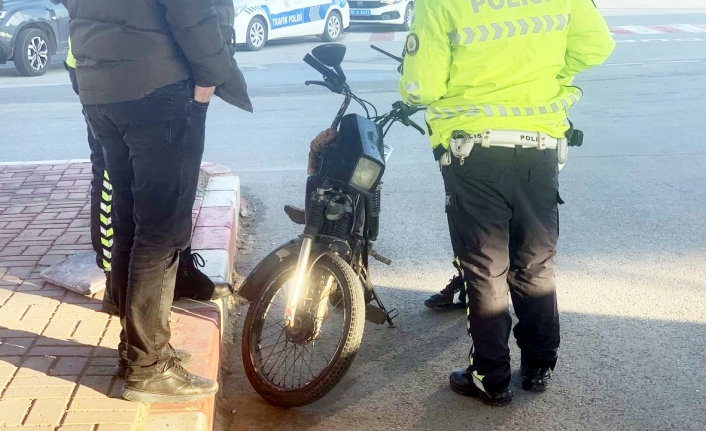 Karaman’da O Kavşakta Motosiklet Kazası