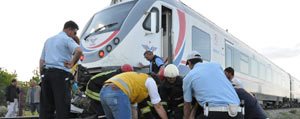Karaman’a Gelen Tren Otomobili Biçti: 2 Ölü 