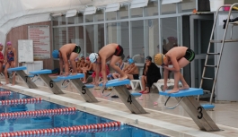 Cumhuriyet Kupası Yüzme Yarışları Yapıldı