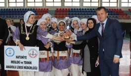 Karaman’da Halk Oyunları Rüzgarı Esti
