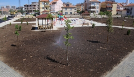 Belediyenin Yaptığı Yeni Park Alanları Hizmete...