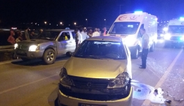 Karaman'da Kamyonet İle Otomobil Çarpıştı