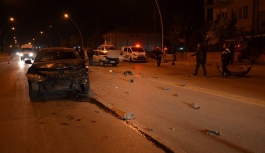 Karaman'da İki Otomobil Çarpıştı: 2 Yaralı