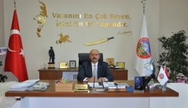 Hayri Samur, Dördüncü Kez Yılın Belediye Başkanı...