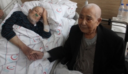 Asker Arkadaşları 72 Yıl Sonra Hastanede Karşılaştı