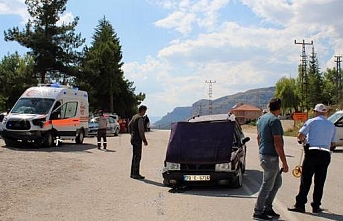 Karaman’da Ambulans İle Otomobil Çarpıştı:...