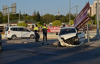 Otogar Kavşağındaki Kazada 3 Kişi Yaralandı