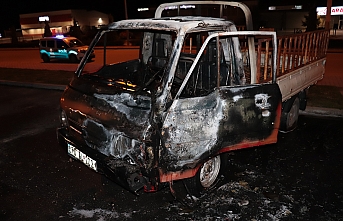 Karaman’da Kamyonet Yangını