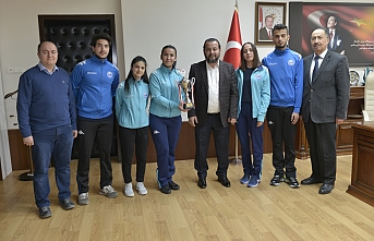 KMÜ Badminton Takımı Şampiyon Oldu