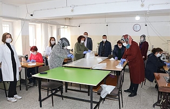 Karaman Halk Eğitim Merkezinde Maske Üretimi Başladı