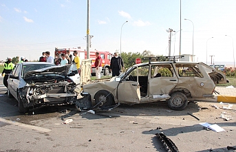 Karaman-Ereğli Karayolunda Trafik Kazası: 5 Yaralı