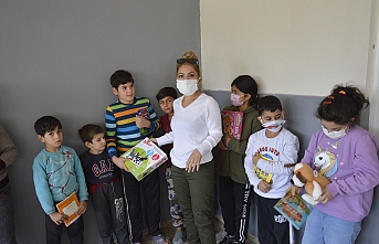 Karaman`da Görev Yapan Fedakar Öğretmen’den `Dokunun umut olsun` Projesi