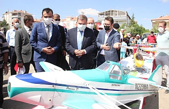 Karaman'da Model Uçak Gösterisi Nefesleri Kesti