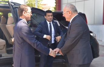 Türkmenistan Ankara Büyükelçisi Amanlıyev KMÜ'de