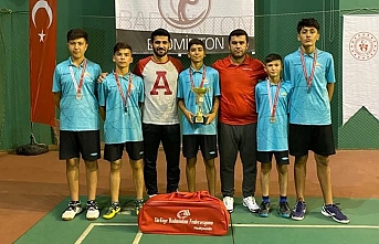 Karaman Analig Badminton Takımı Türkiye İkincisi...