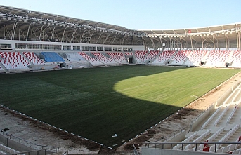 Karaman’ın Yeni Şehir Stadyumunda Çim Serme İşlemi...