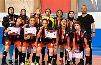 Karaman Hakkı Teke Spor Lisesi Kadın Futsal Takımı...